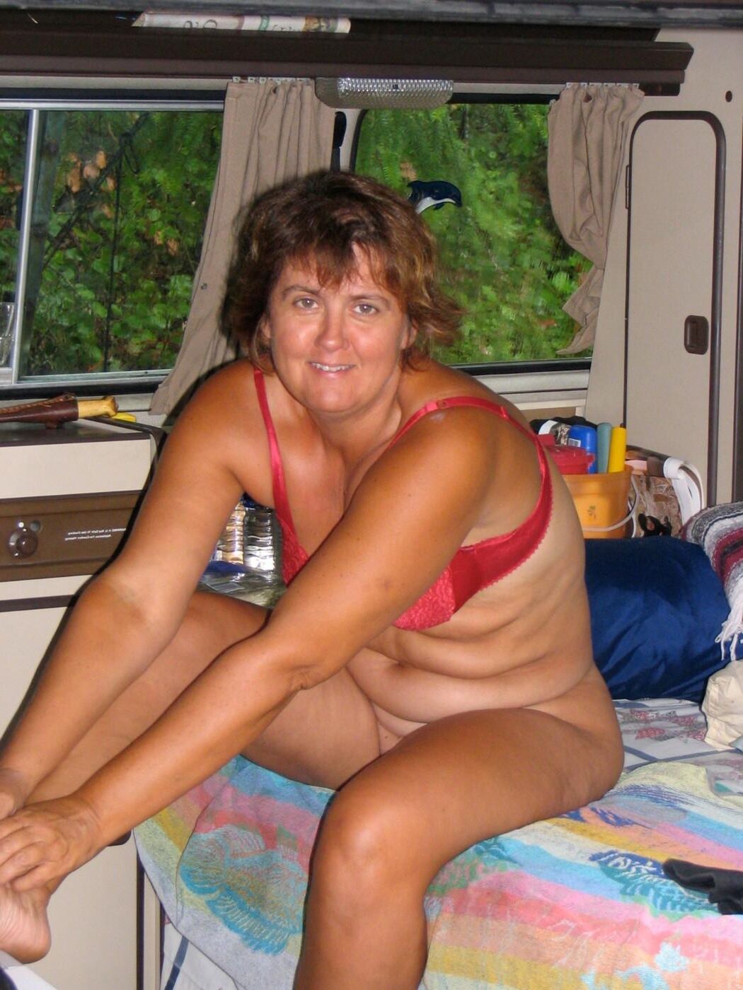 Nudista maduro Roberta flasheando coño