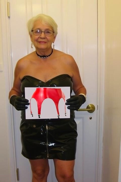 Collection AI mature grand-mère