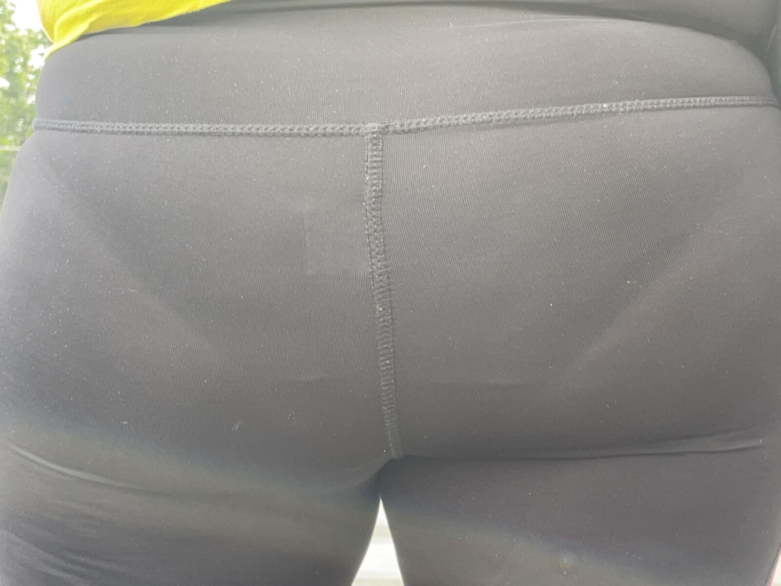 Bundas sem cortes (não nuas)