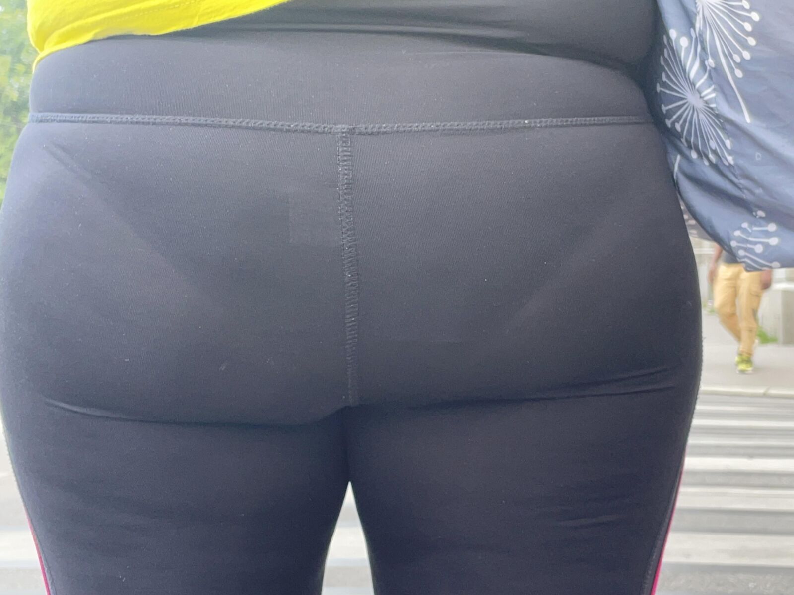 Bundas sem cortes (não nuas)