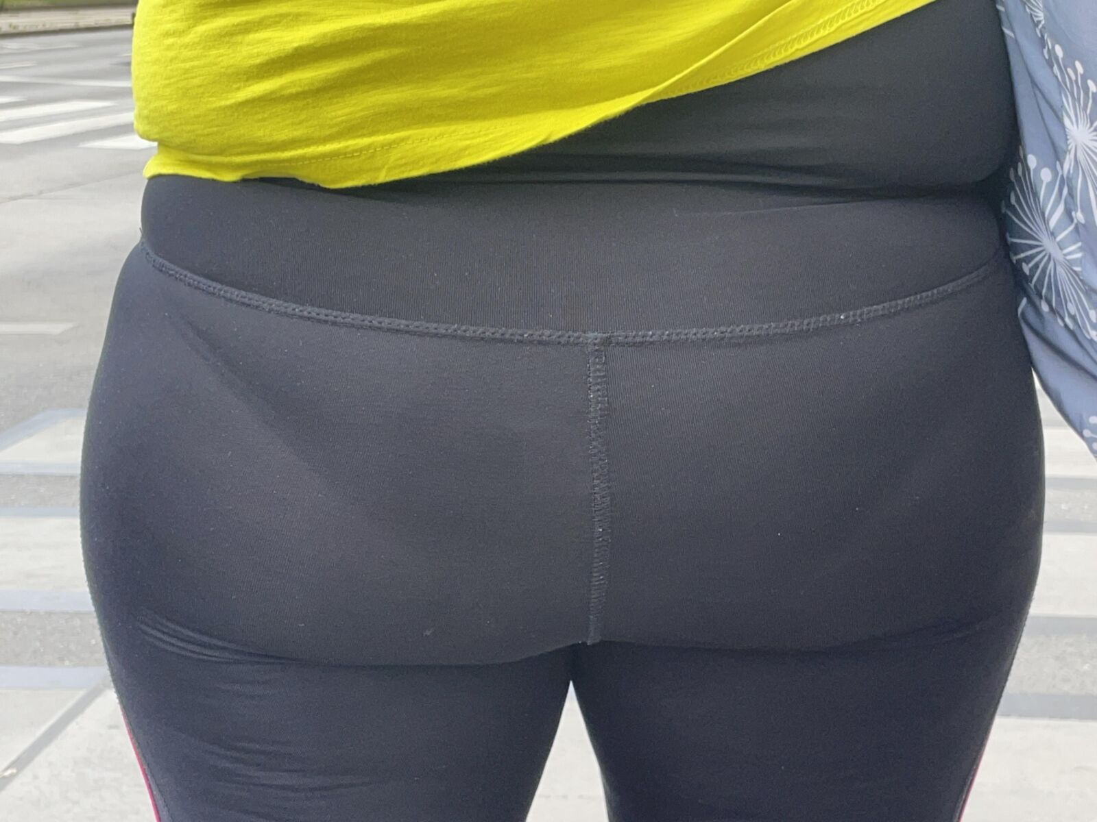 Bundas sem cortes (não nuas)