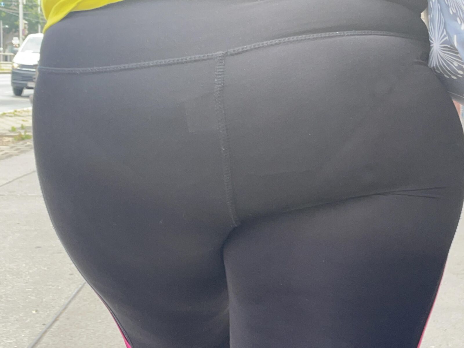Bundas sem cortes (não nuas)