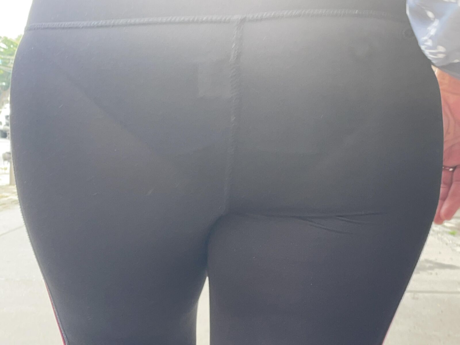 Bundas sem cortes (não nuas)