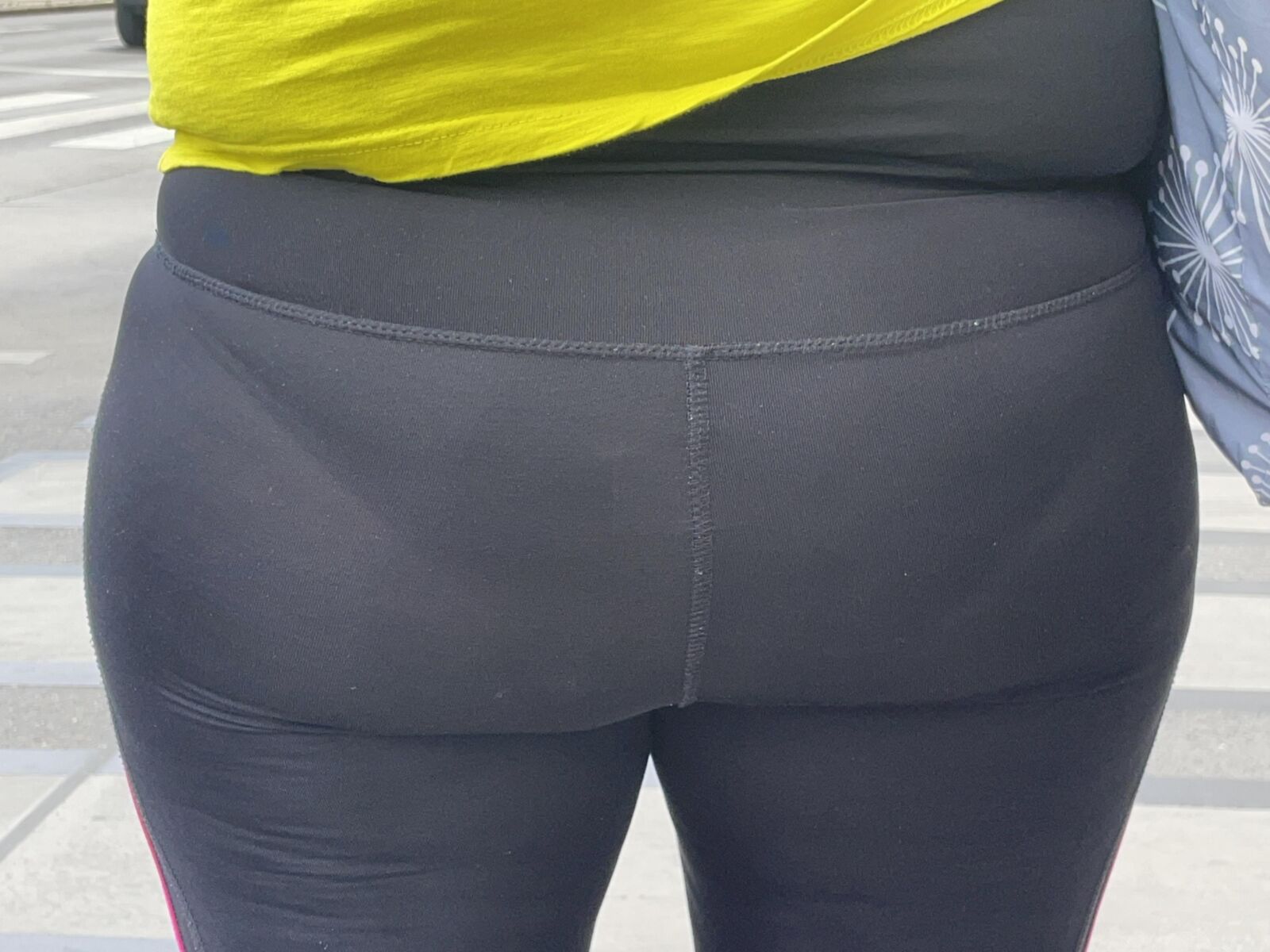 Bundas sem cortes (não nuas)