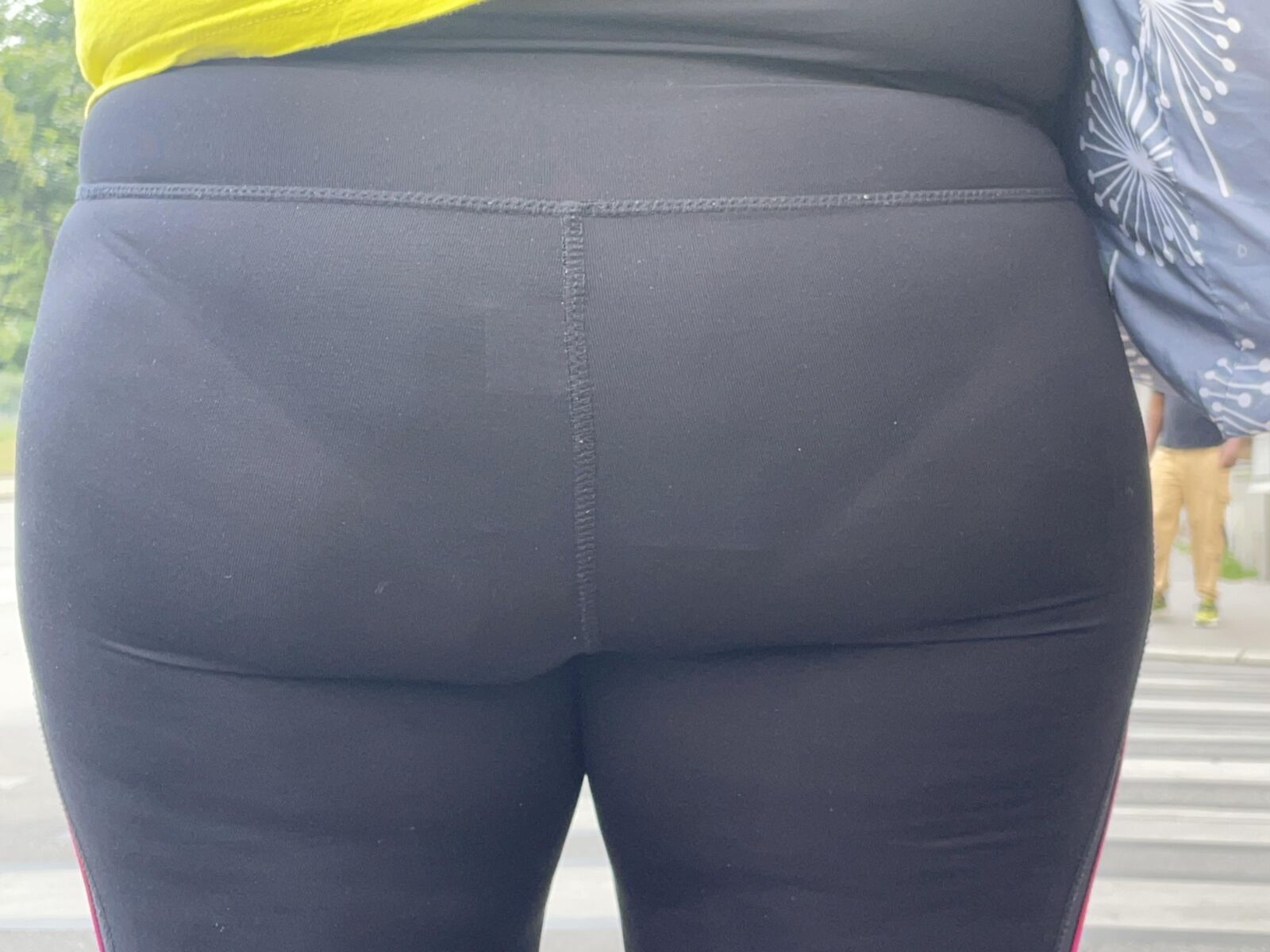 Bundas sem cortes (não nuas)