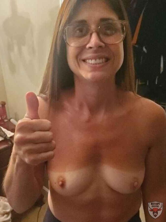 Les femmes amateurs, toutes formes et tailles, exposées