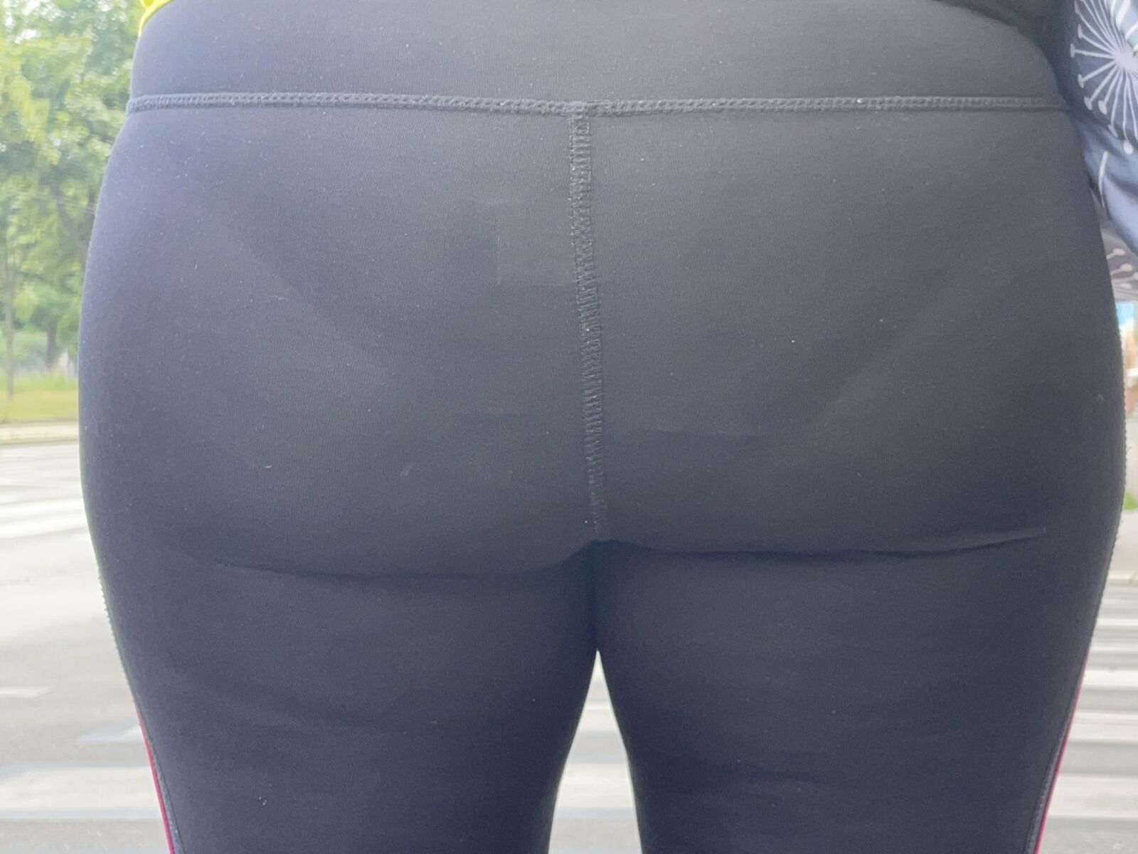 Bundas sem cortes (não nuas)