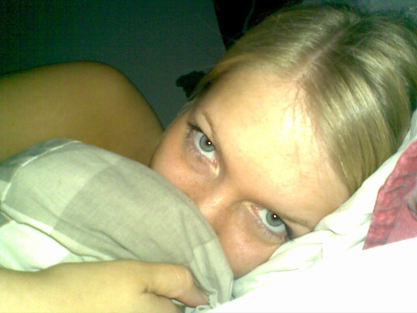 Stunning blonde girlfriend home selfies