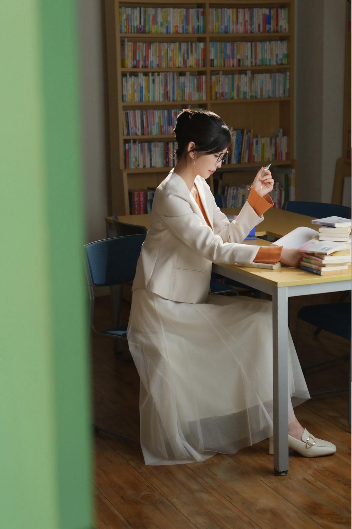 Hinako Mori Ich verliebe mich in eine Lehrerklasse.