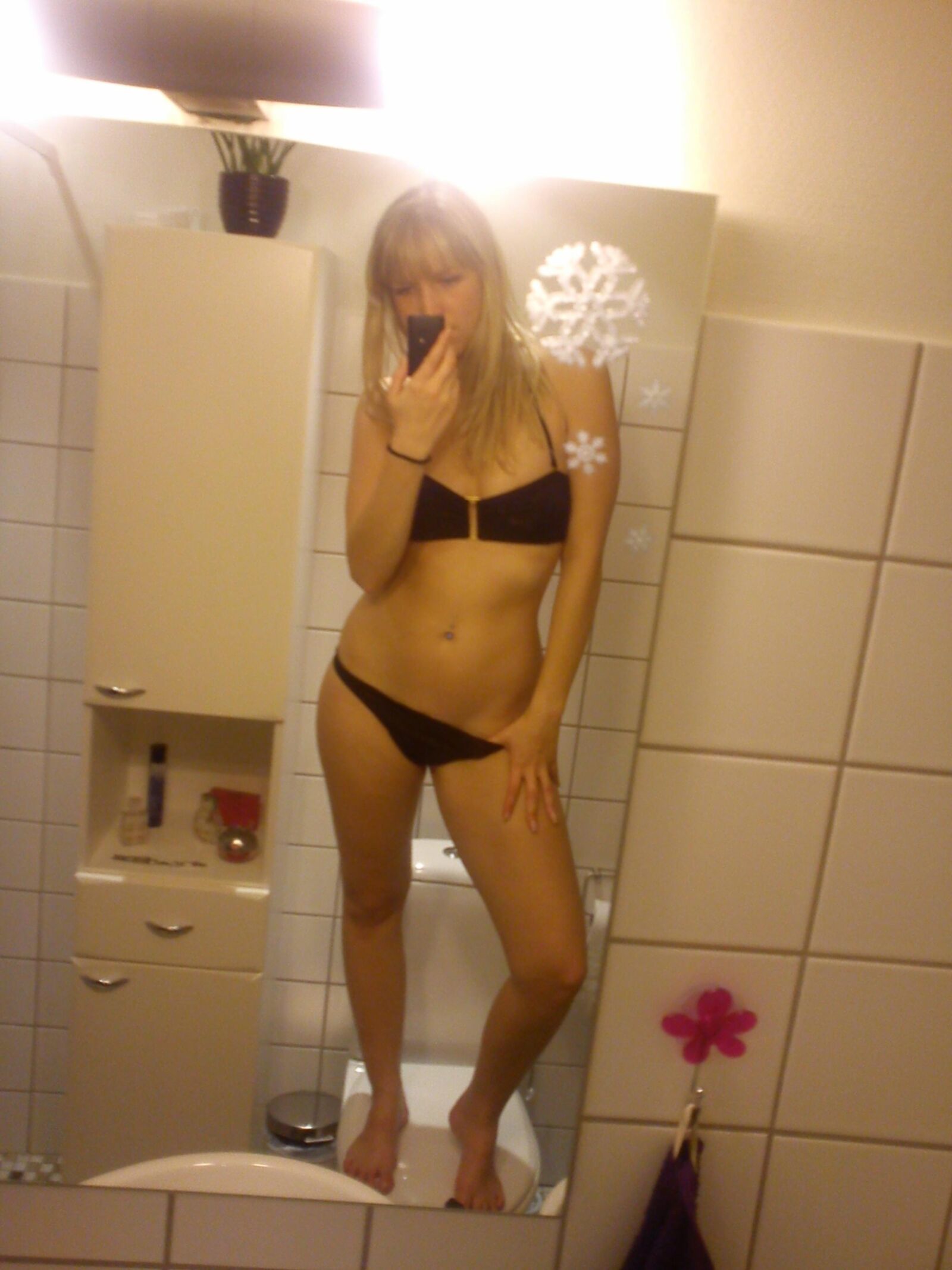 Stunning blonde girlfriend home selfies
