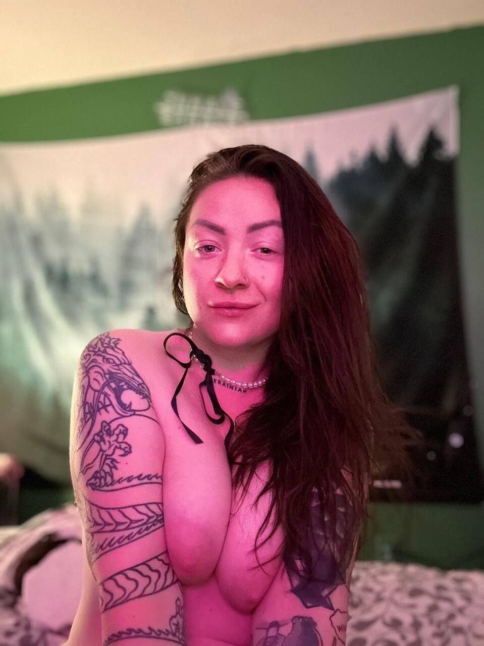 Snezha, sex bomb from Winnipeg (Canada)
