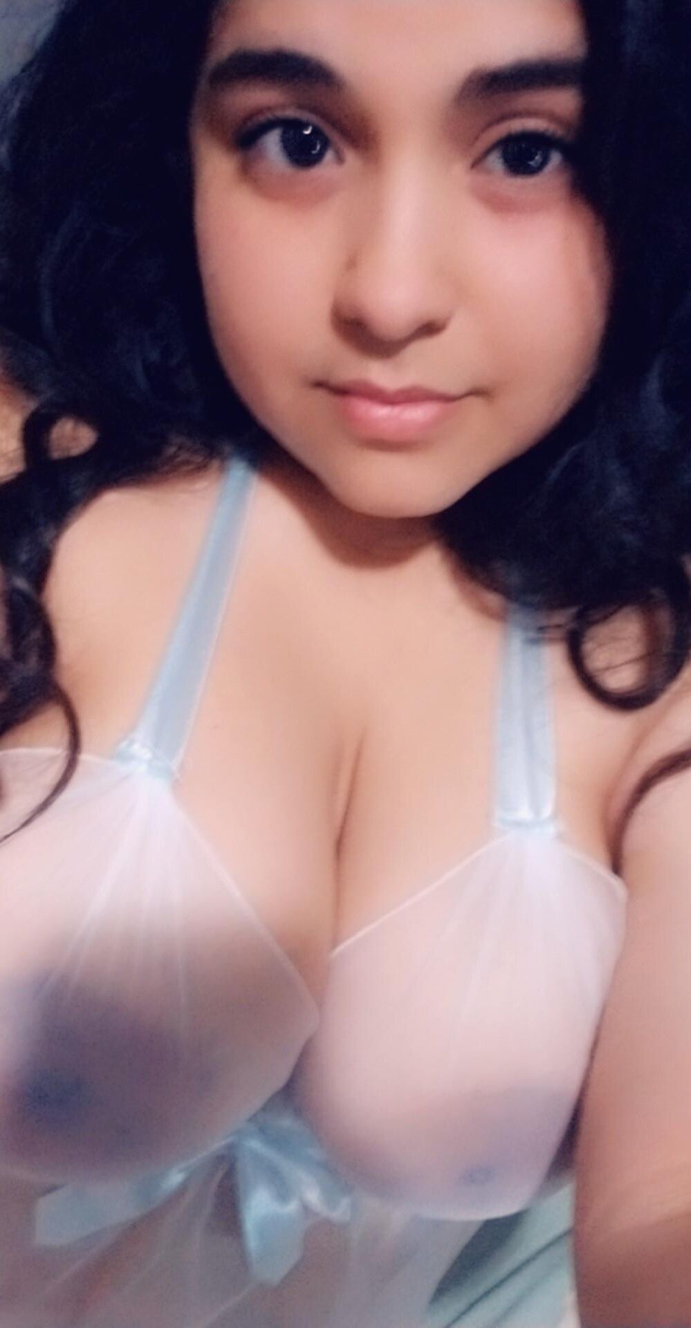 latina auggy huge boobs