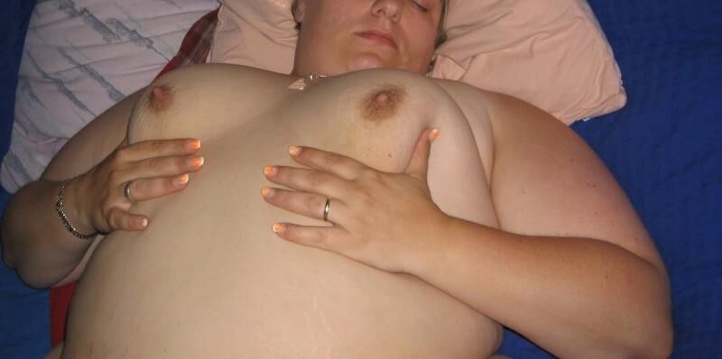 Fat allemand ssbbw aime montrer son énorme corps