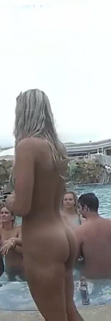 Beautiful Blonde SwimUnsult Nude So Sexy Hot