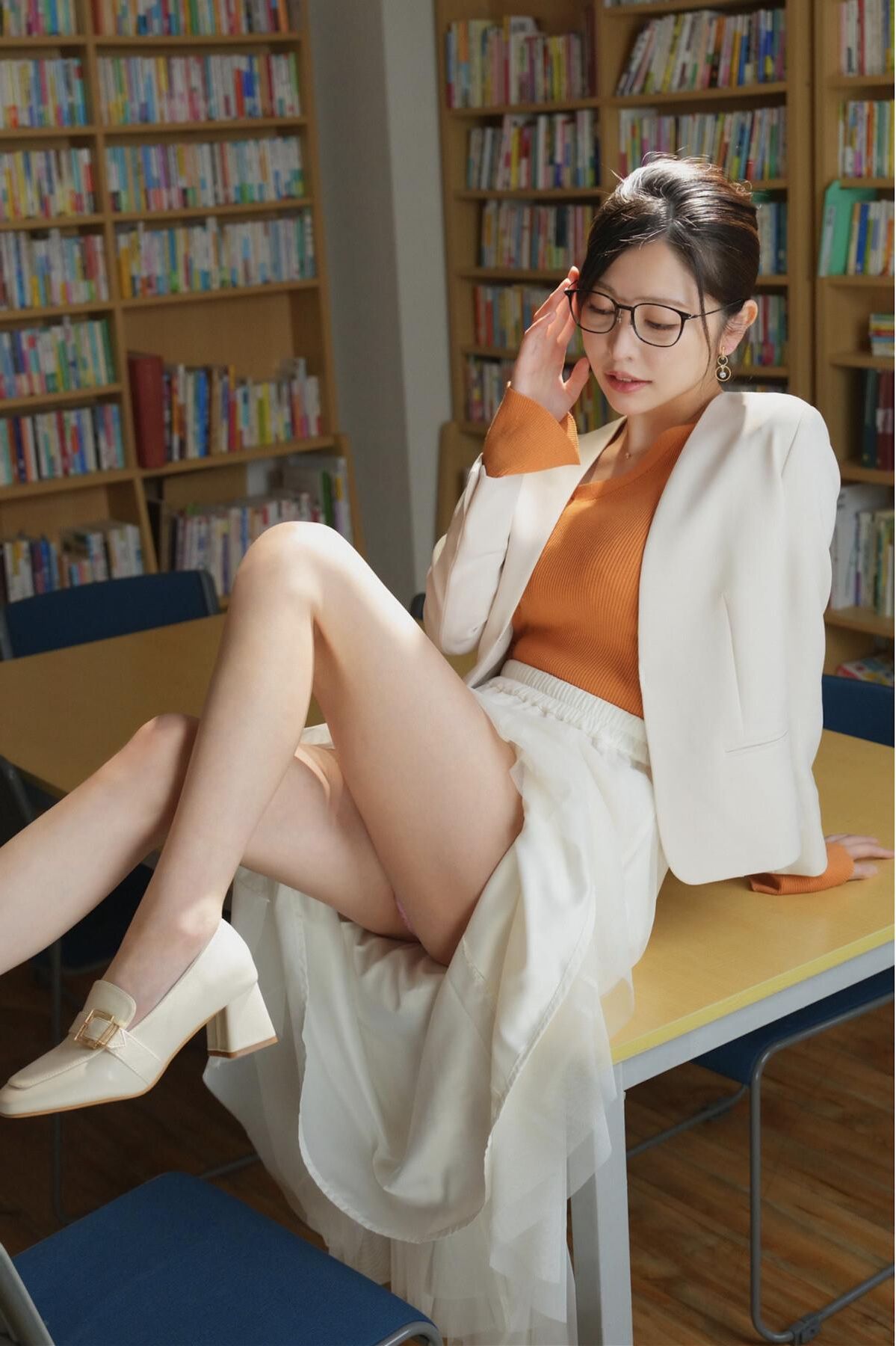 Hinako Mori Ich verliebe mich in eine Lehrerklasse.