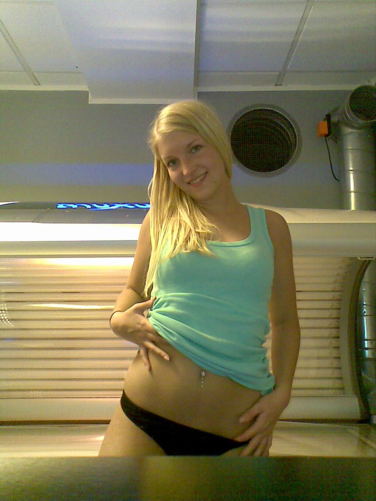 Stunning blonde girlfriend home selfies