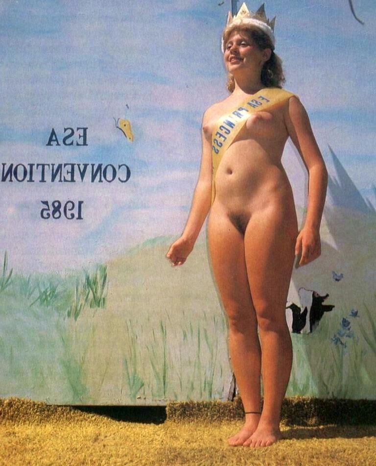 Nudista