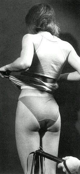 Retro Spanking Janus FD brunette pink outfit