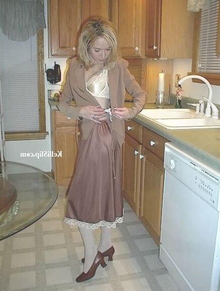 Kelli SG Brown half slip