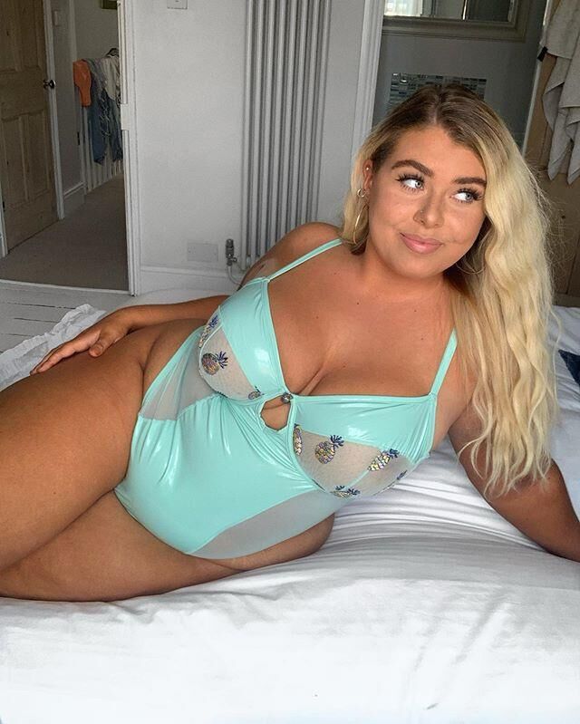 Isabel \"Izzy\" Nicholls Blonde Busty BBW Beauty NN