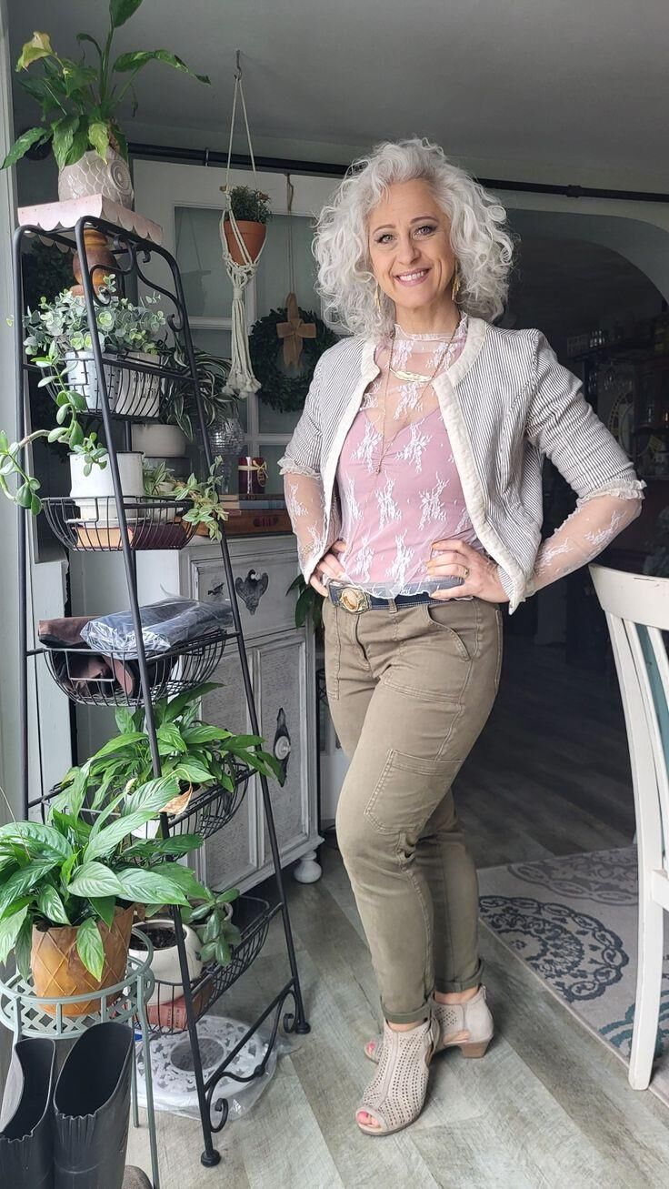 P Intérêt pour la beauté magnifique blogueur de milf gris mature