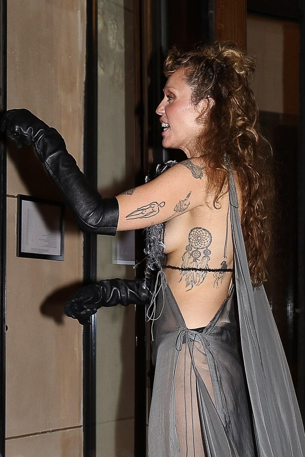 Miley Cyrus Seen outside her Hotel in Paris