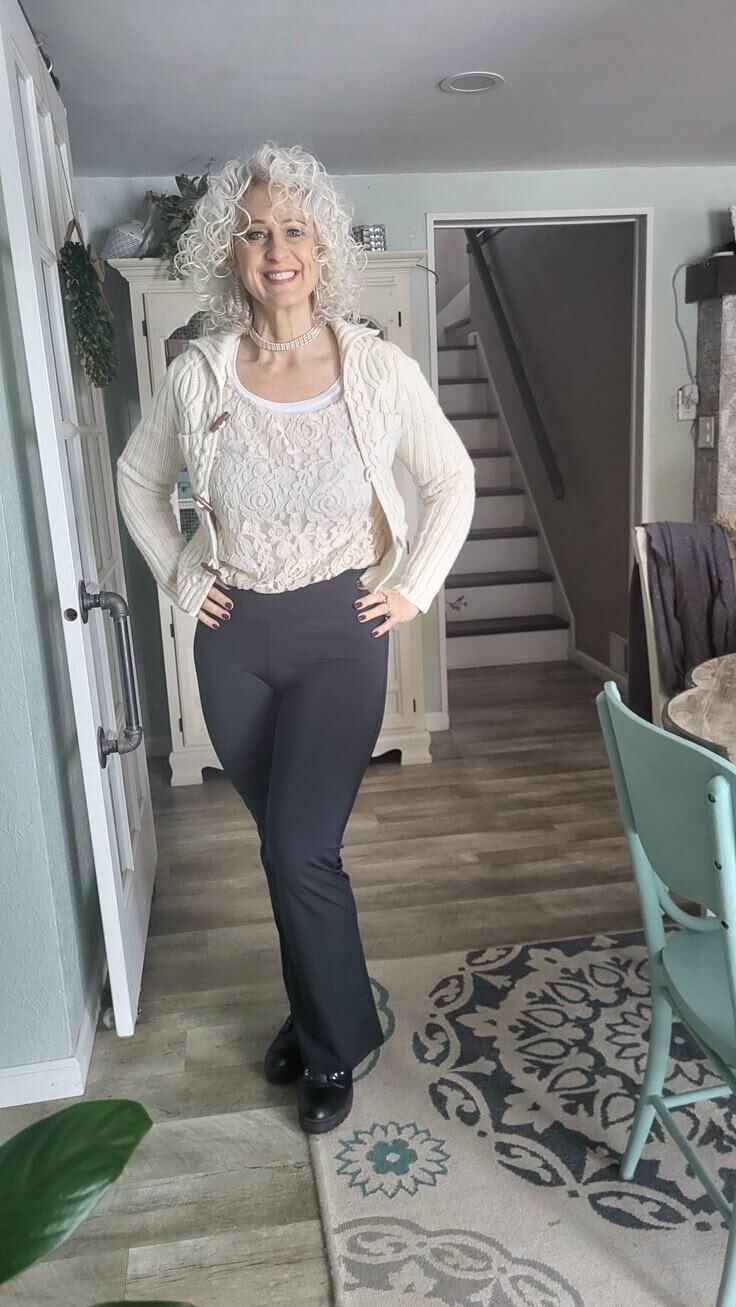 P Intérêt pour la beauté magnifique blogueur de milf gris mature