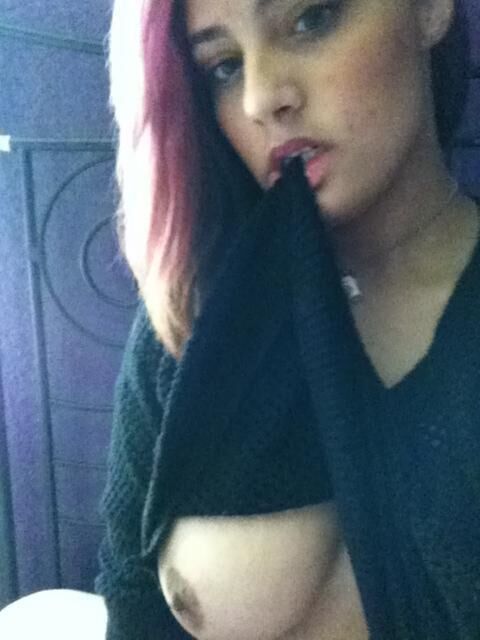 Selfies adolescentes morenas peitudas