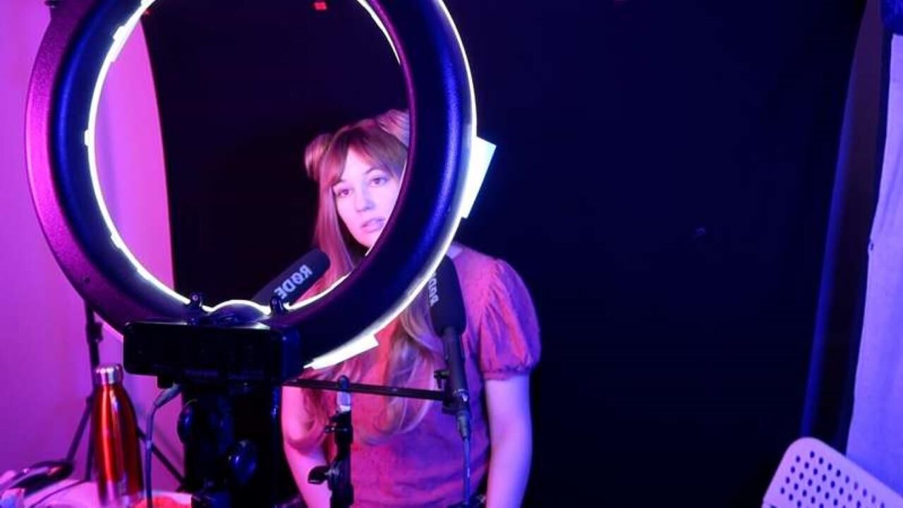 Galoshes suaves ASMR Algumas fotos atualizadas "nos bastidores"