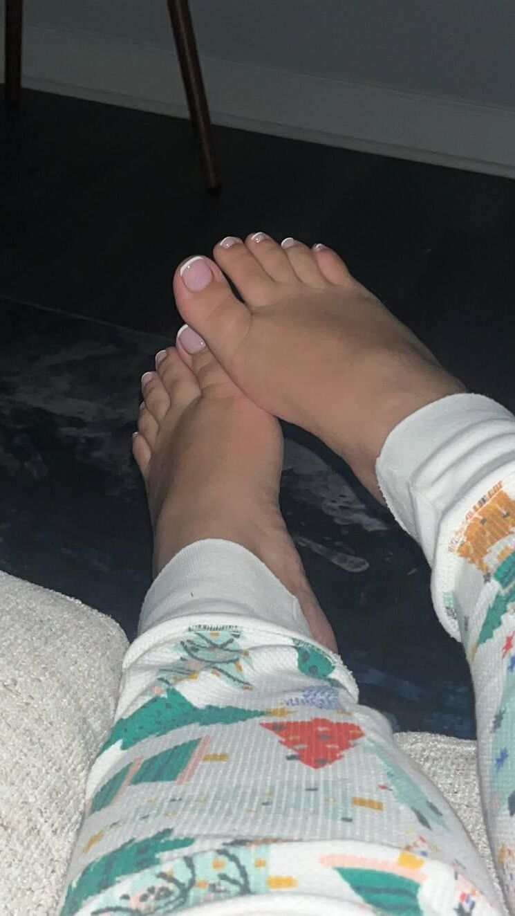  Legs, Feet, and Toes