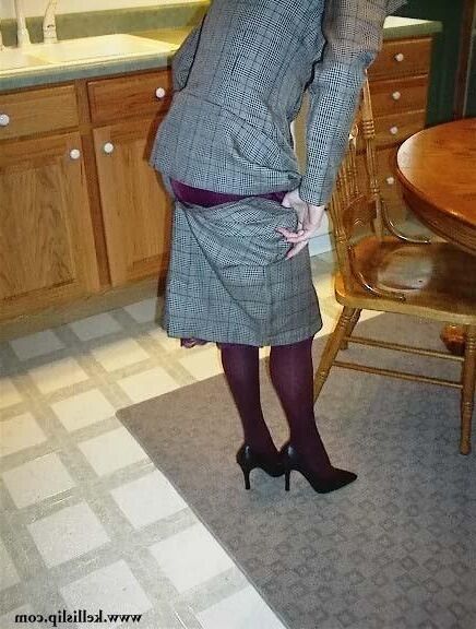 Kelli Unknown set Grey suit, purple full slip