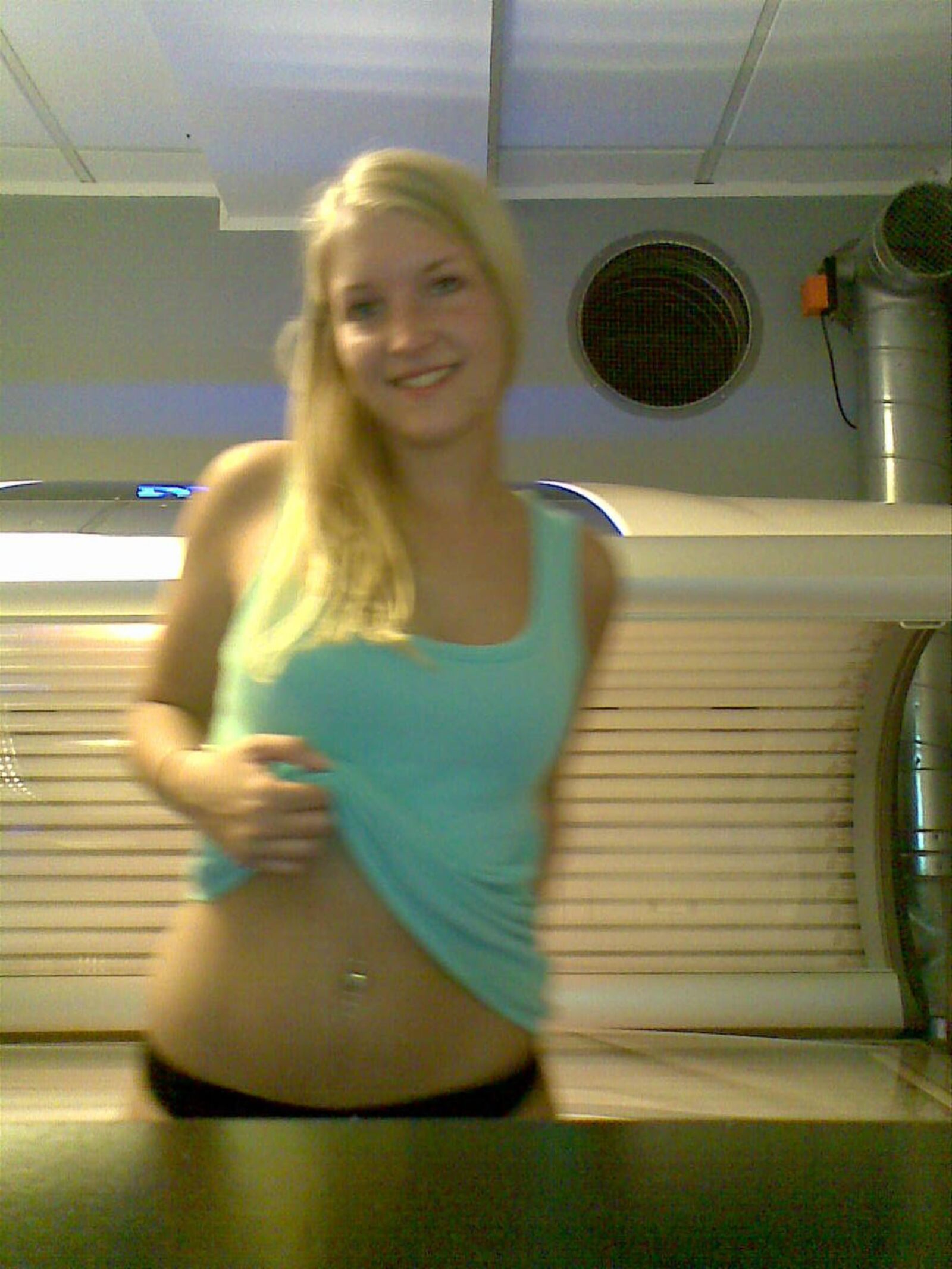 Stunning blonde girlfriend home selfies