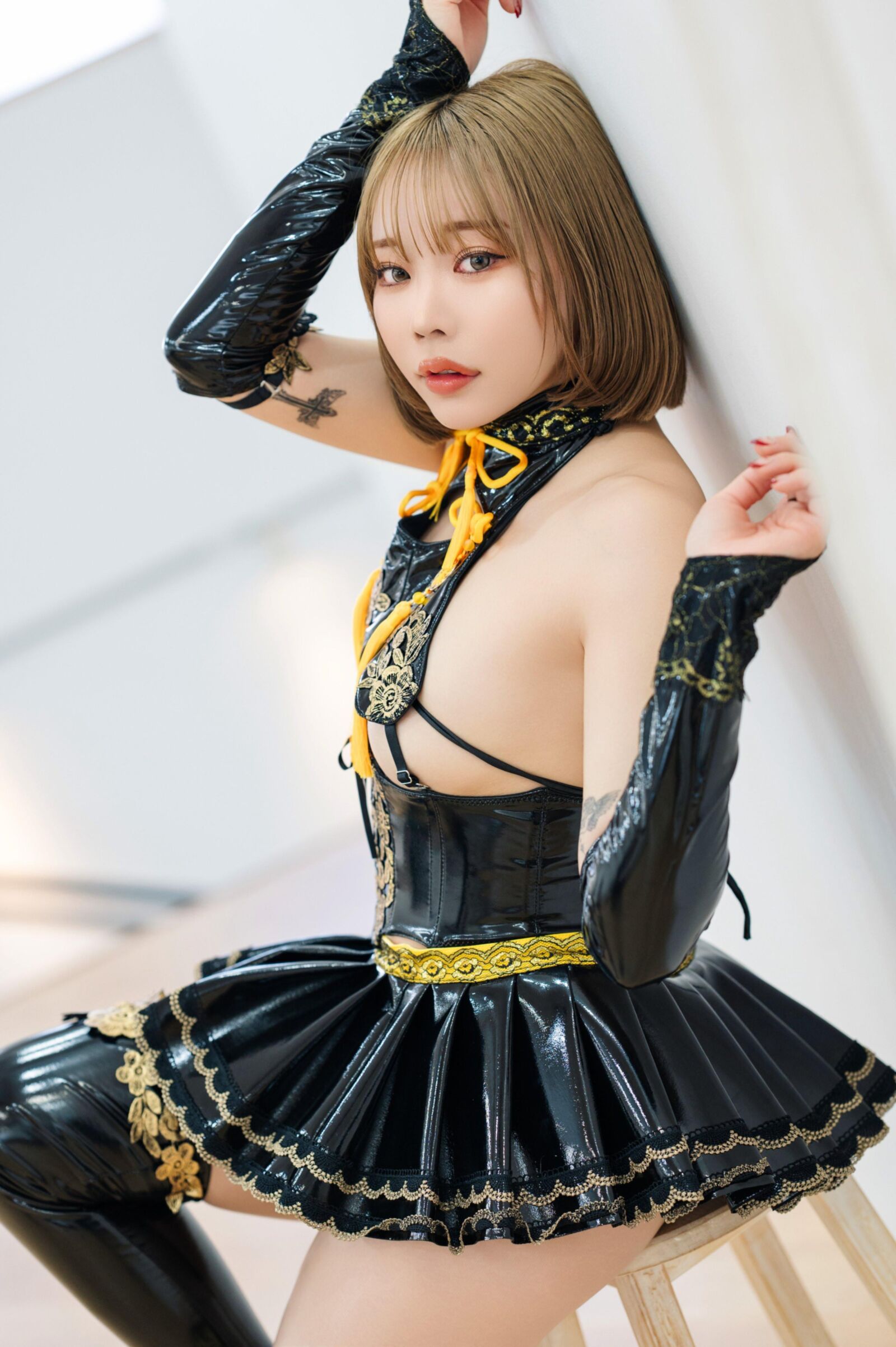 Asiaten, Mangel, Nylons