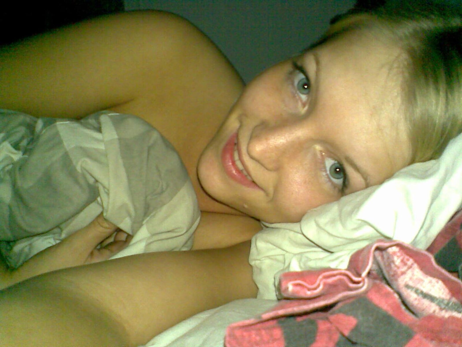 Stunning blonde girlfriend home selfies