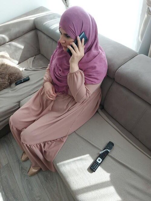Mujer musulmana casada para compartir para usar como contenedor