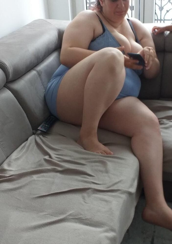 Mujer musulmana casada para compartir para usar como contenedor