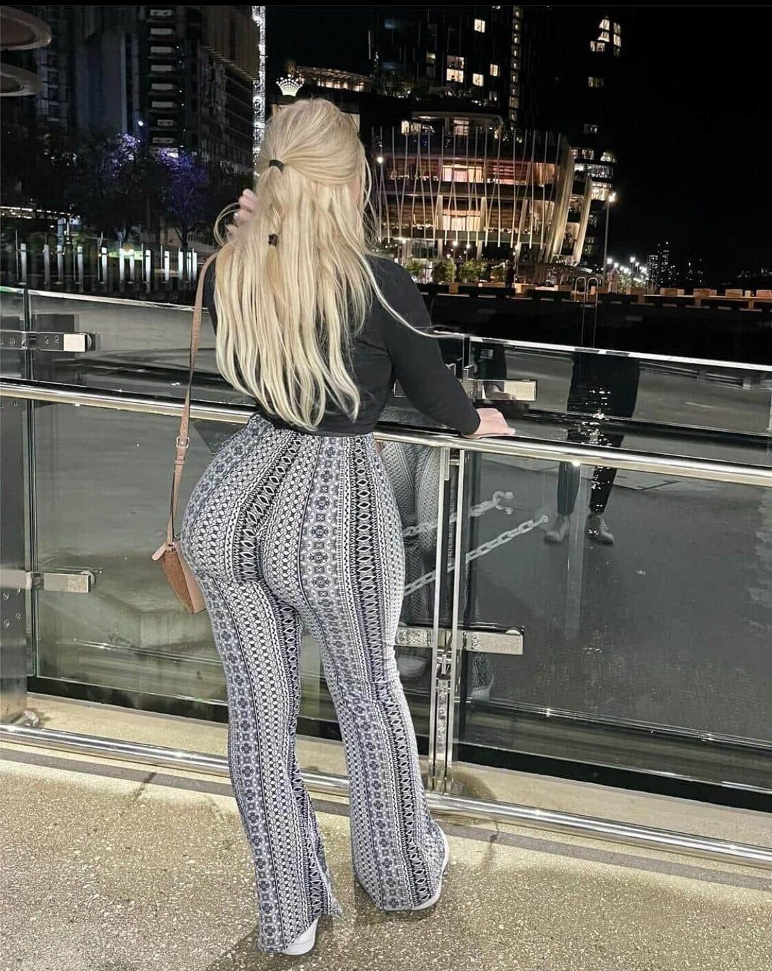 Вершина задниц