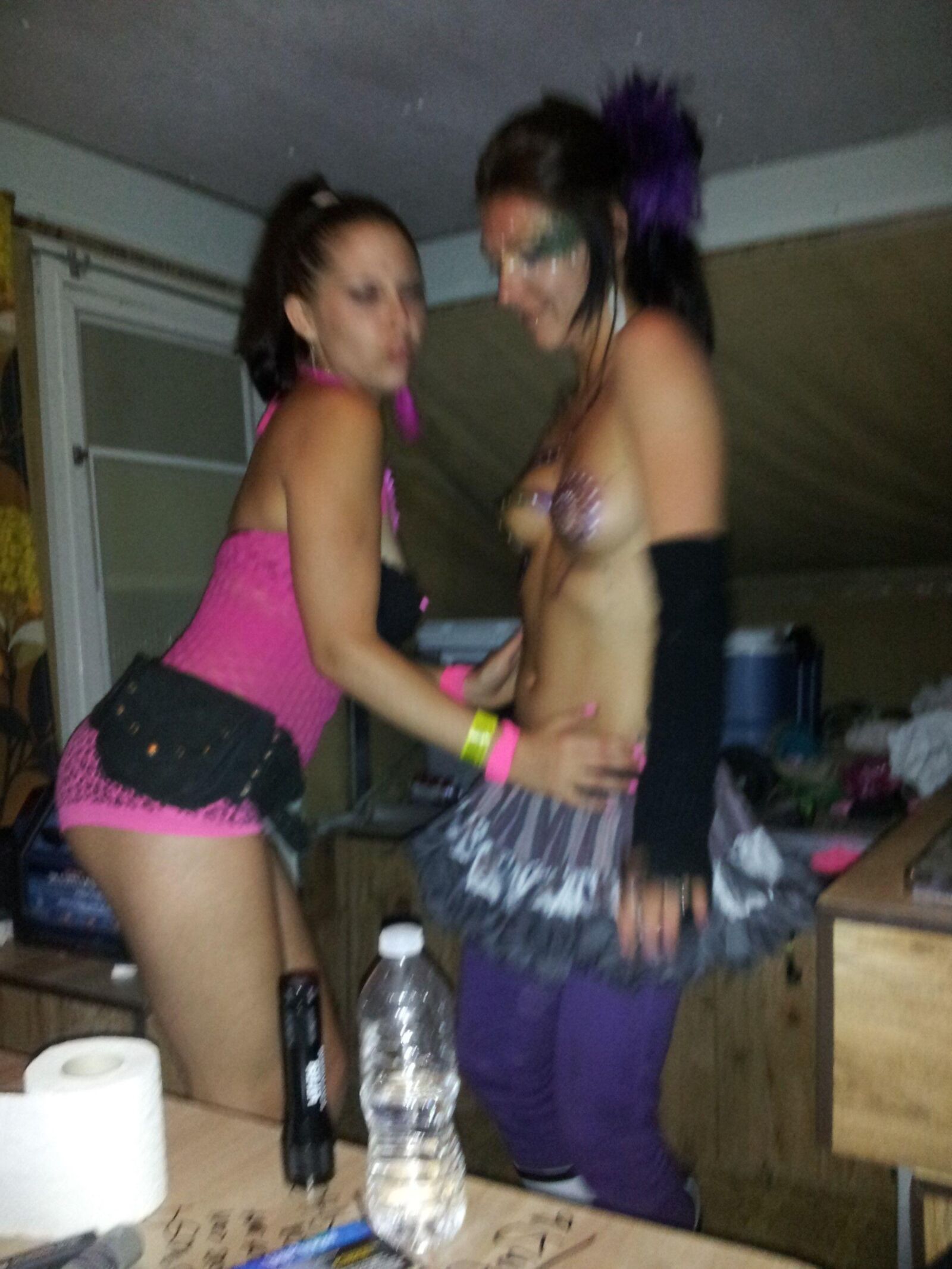 Festa bebê nus e sexo