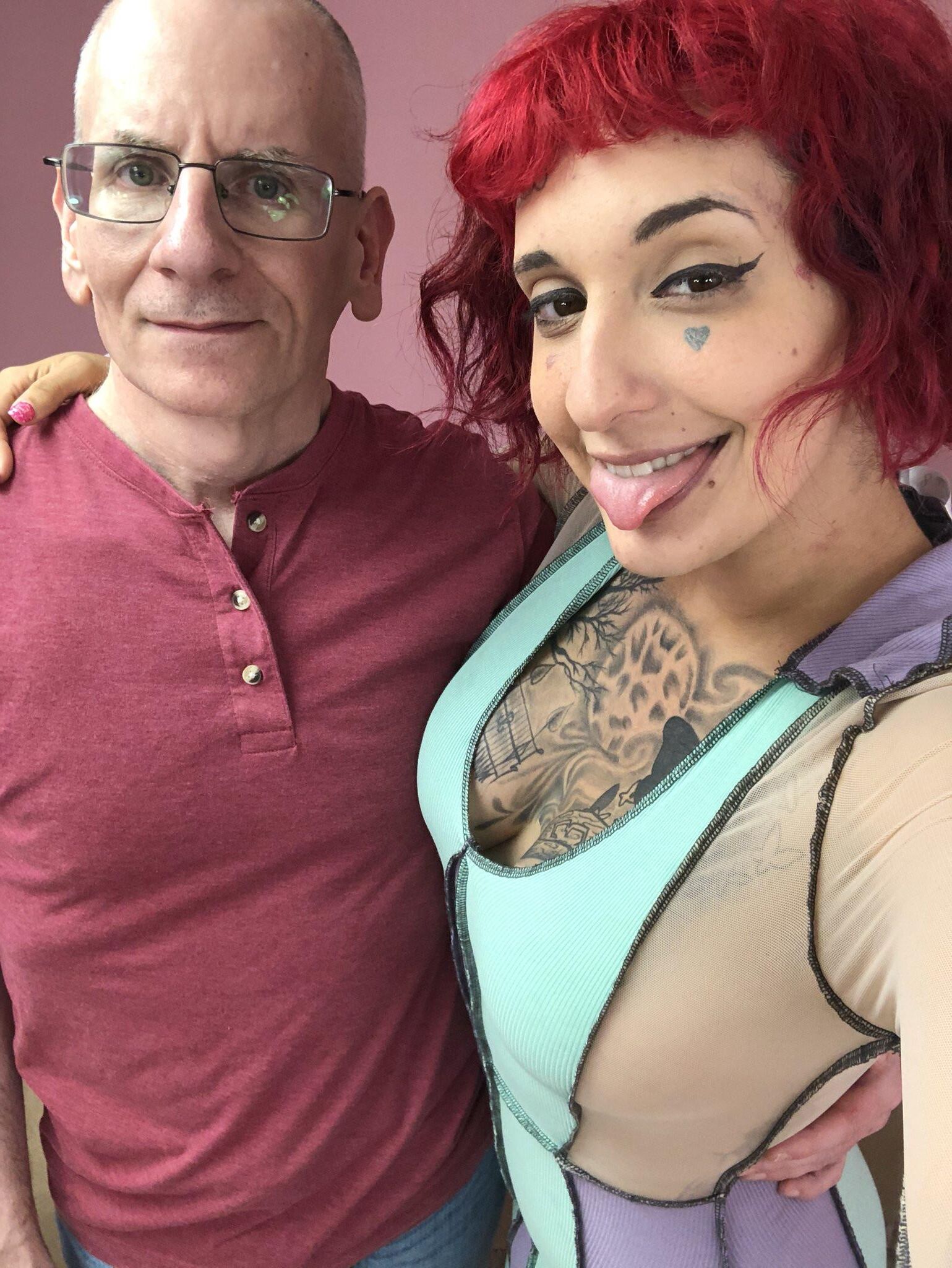 Gia Big Ass Big Tits tätowierte geile anale Frau gemischte heiße Schüsse