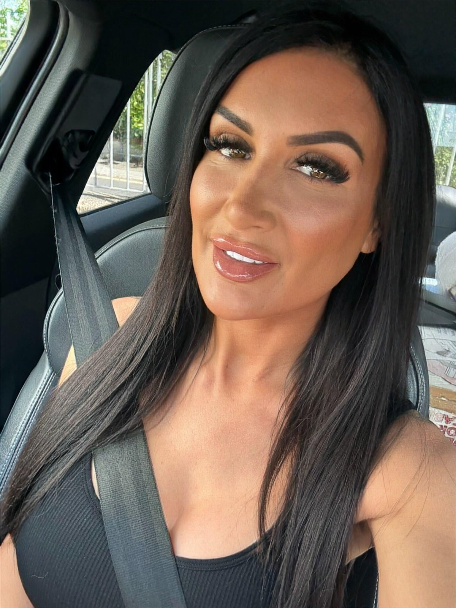 Bimbo femme six
