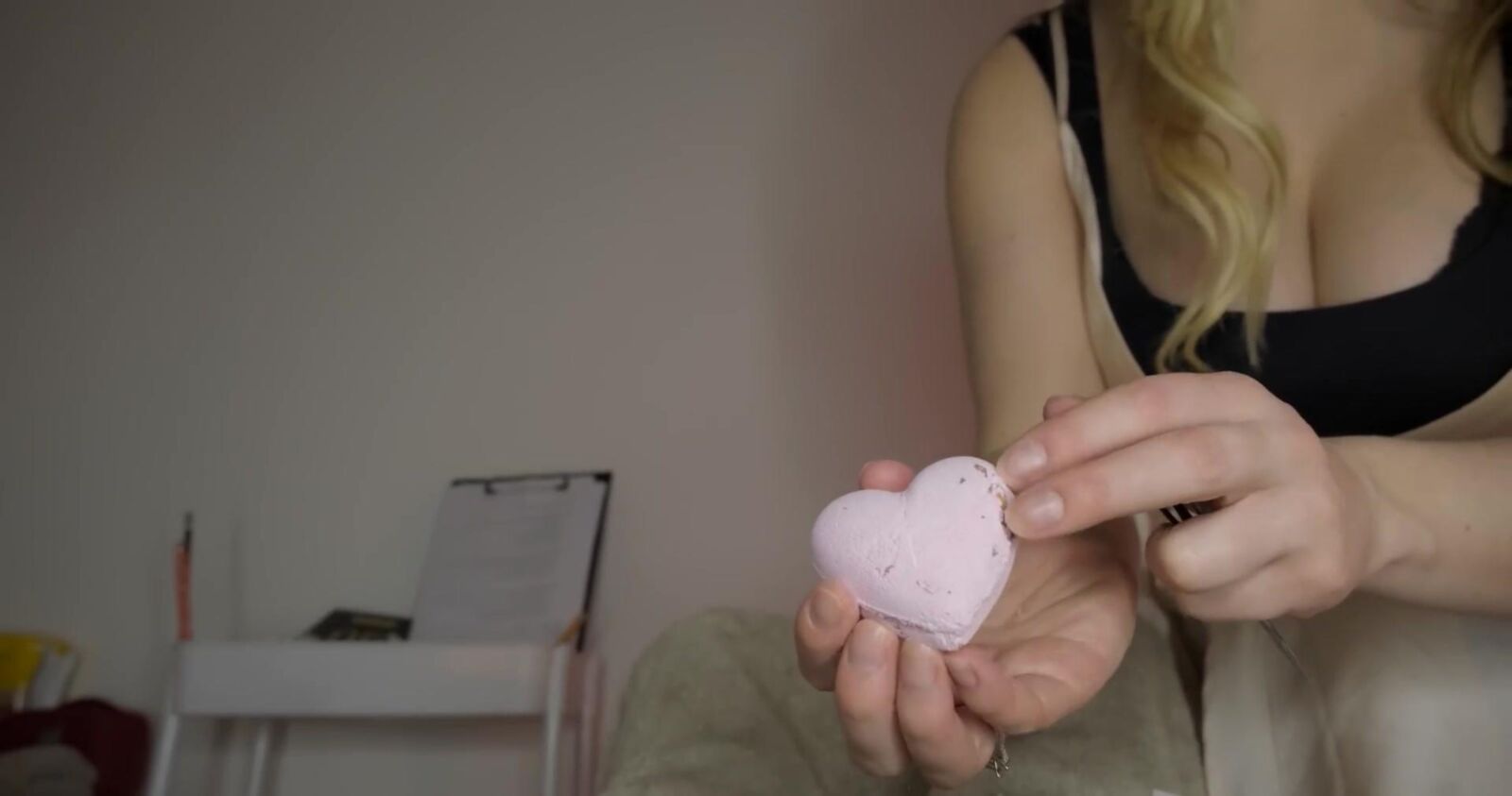 Murmuros escoceses ASMR Romantic Massage
