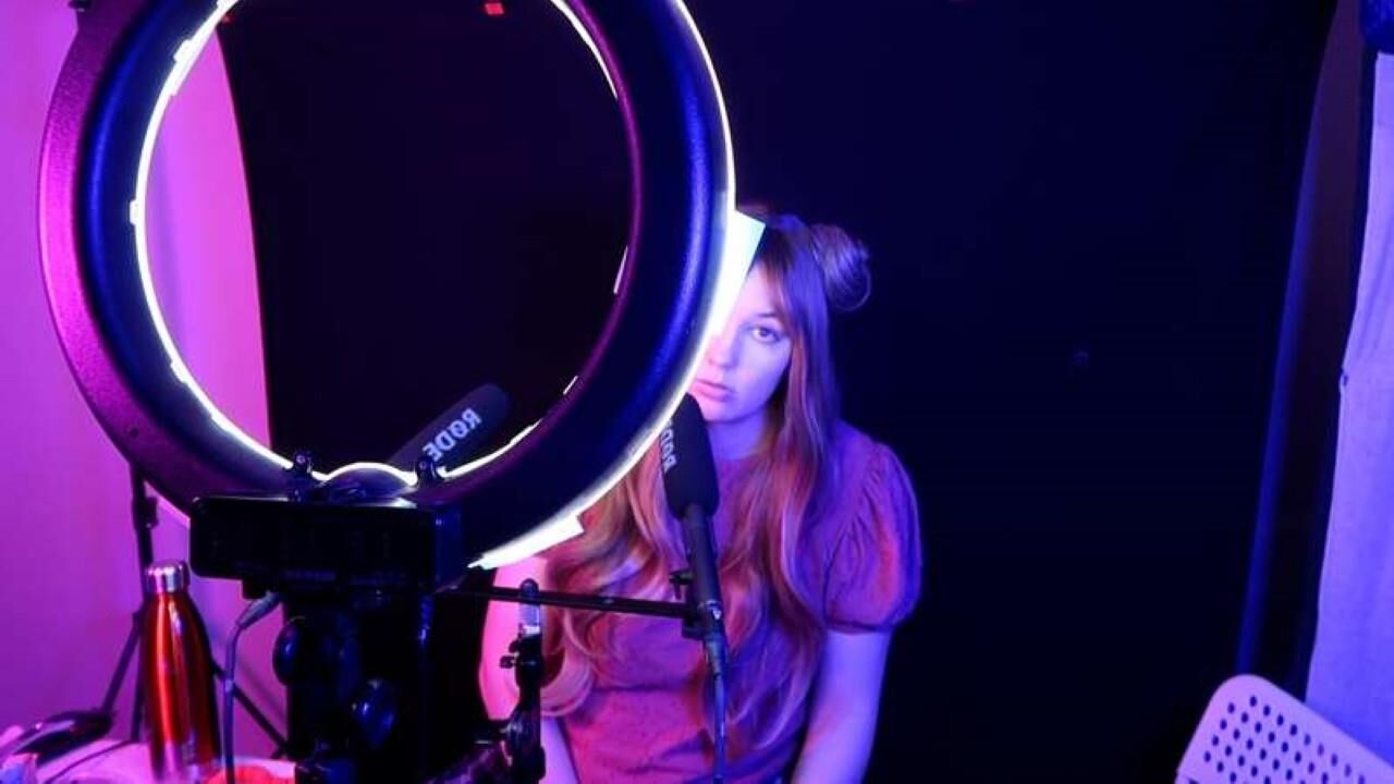 Galoshes suaves ASMR Algumas fotos atualizadas "nos bastidores"