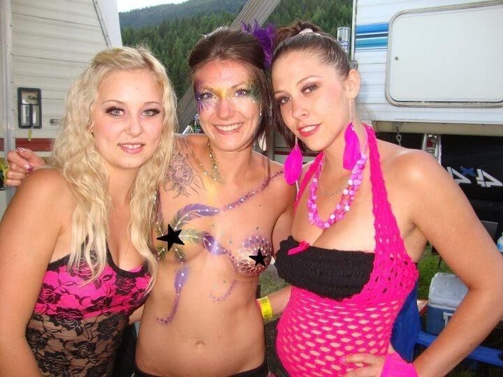 Festa bebê nus e sexo
