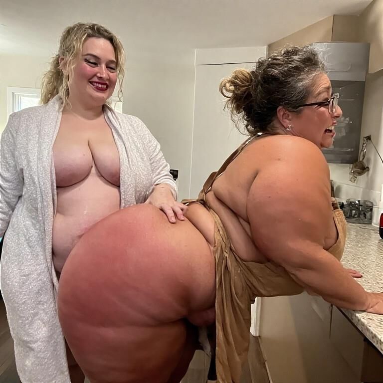 Ai Stepdaughter spanks stepmother 
