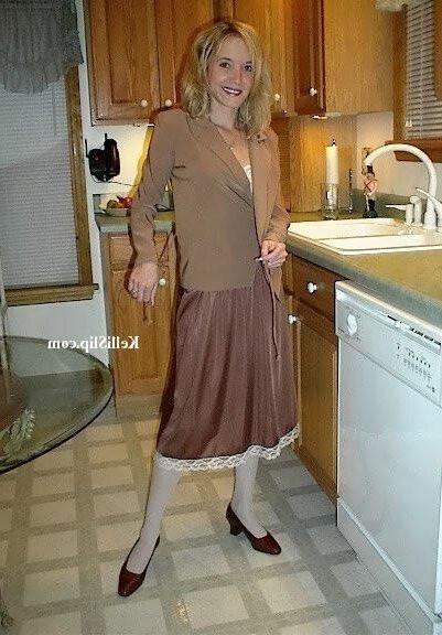 Kelli SG Brown half slip