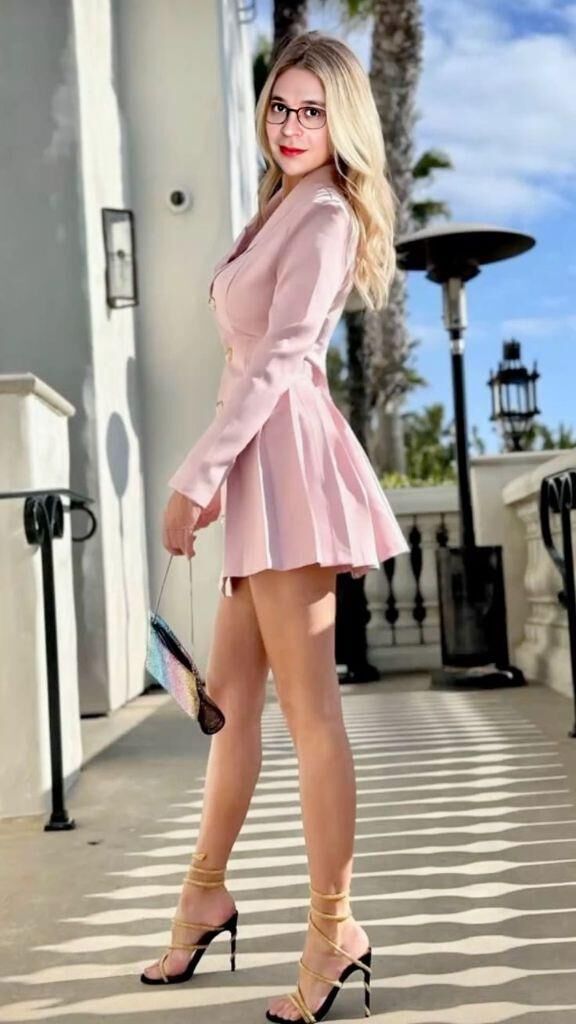 Alena em rosa