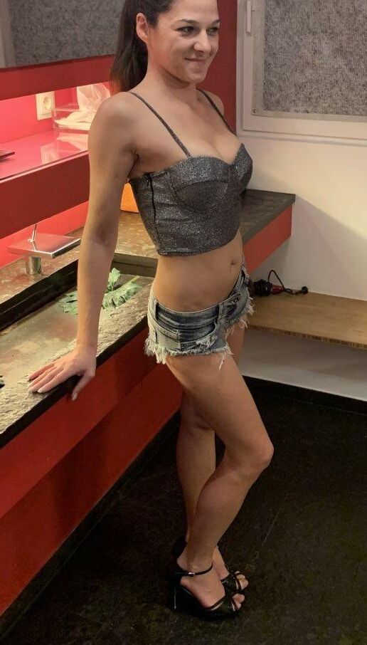Esposa vagabunda de Cono com corpo incrível