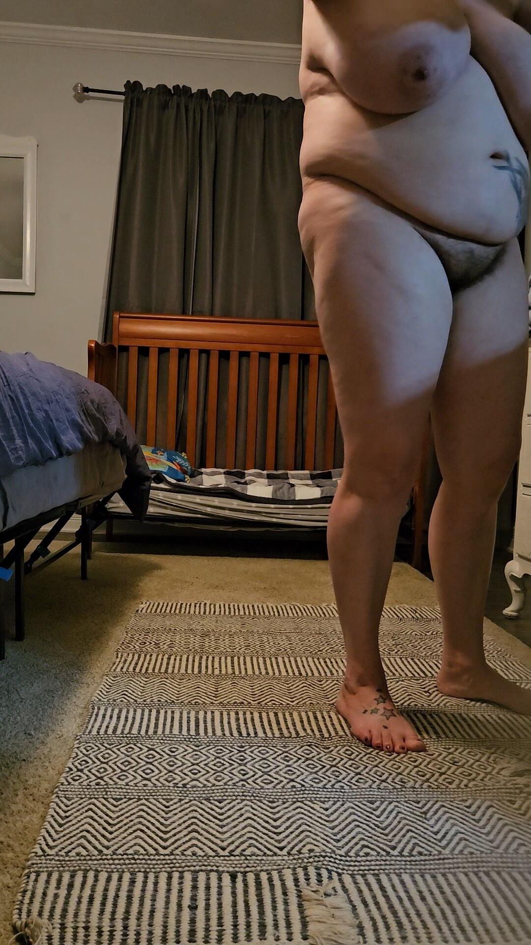 Épouse inonnue exposée baise elle a eu d'énormes seins
