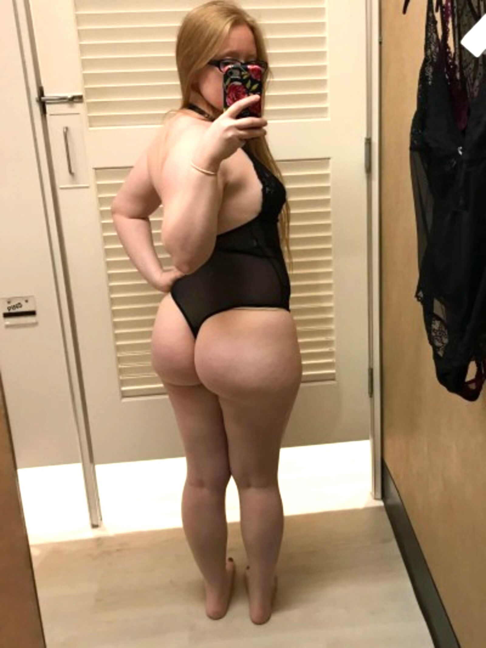 mom butts