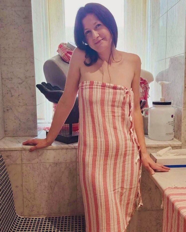 Mindy WV Housewife